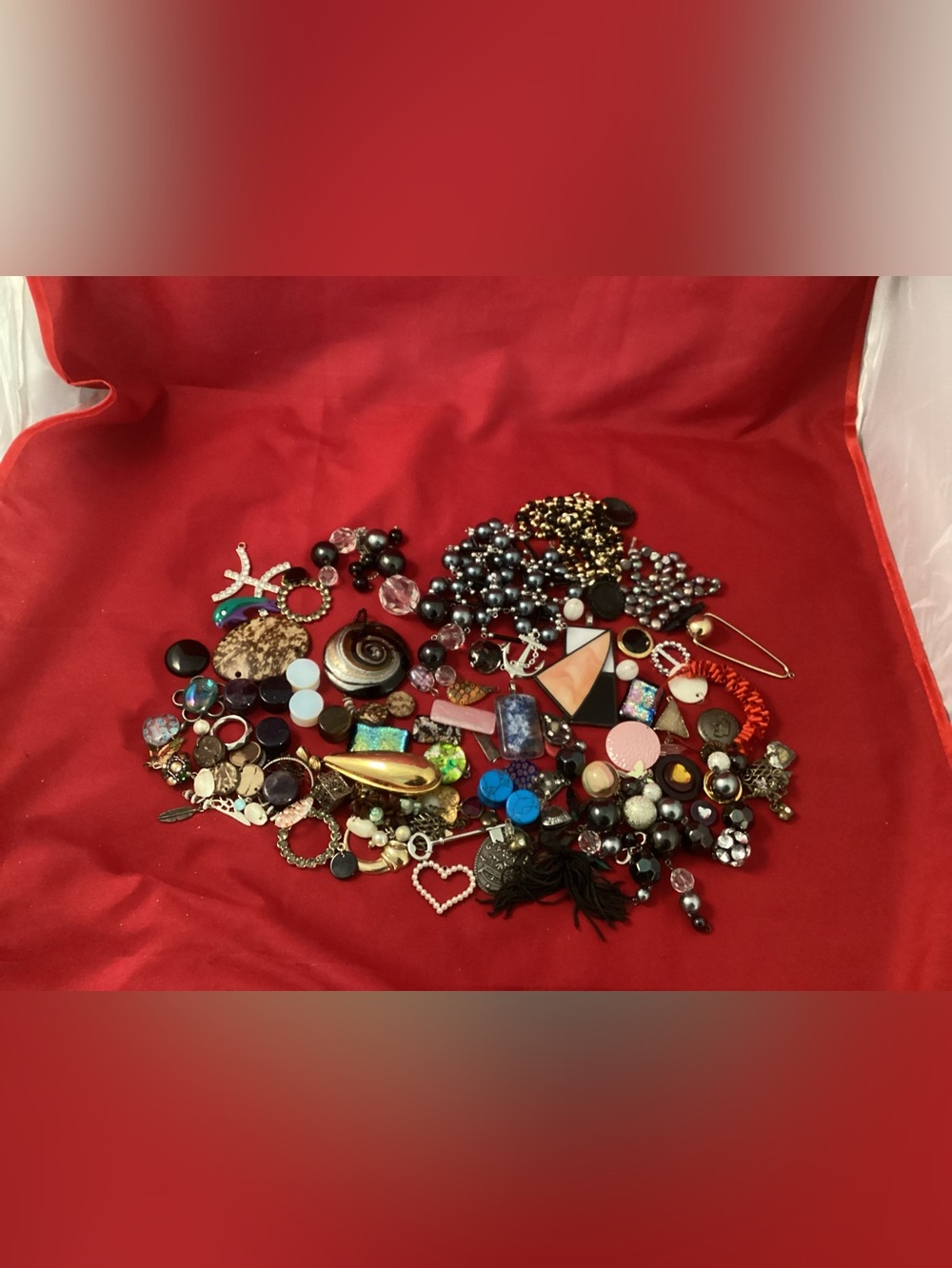 587 grams of broken jewelry parts for crafting
